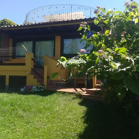 Σπίτι διακοπών Albarosa Garden