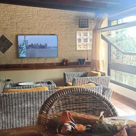 Ferienhaus Albarosa Garden Geremèas